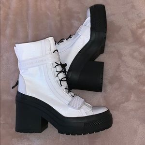 Women’s white Converse Chuck Taylor All Star GR82